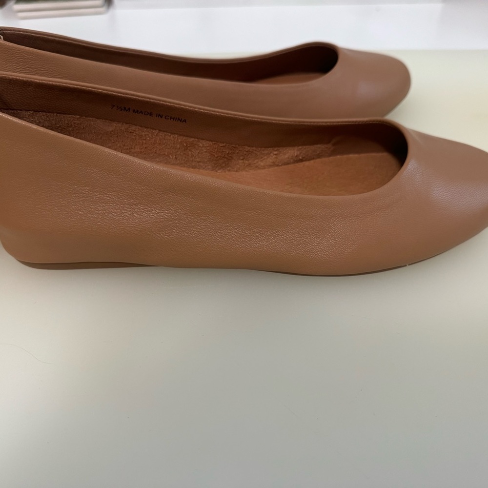 Andre Assous shoes NWB - Picture 7 of 8